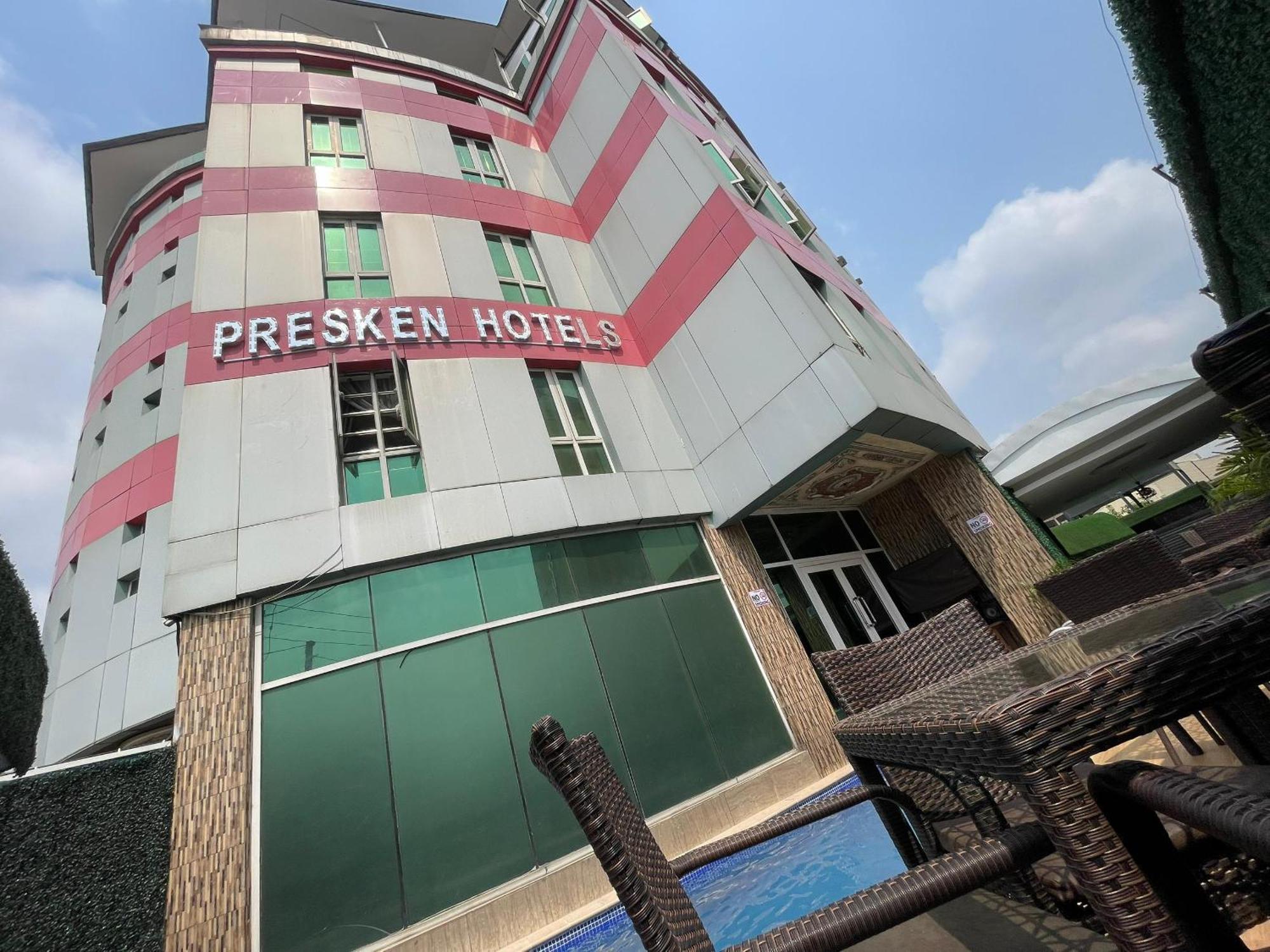 Presken Hotel At International Airport Road Ikeja Extérieur photo
