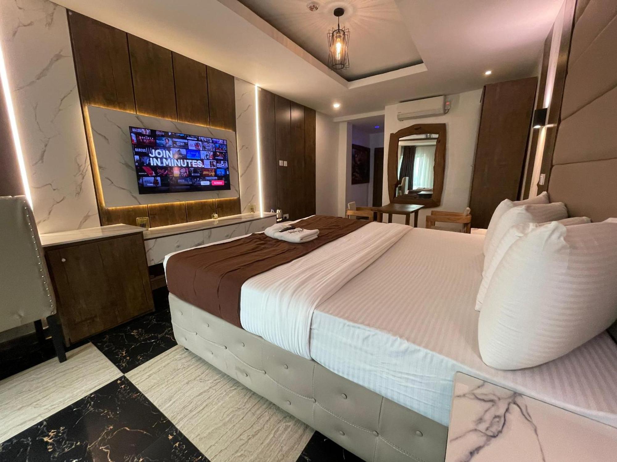 Presken Hotel At International Airport Road Ikeja Extérieur photo